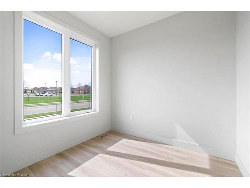 79 Trailview Drive, Tillsonburg, ON - Indoor Photo Showing Other Room