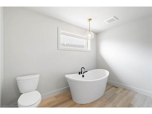 79 Trailview Drive, Tillsonburg, ON - Indoor Photo Showing Bathroom