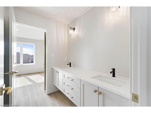 79 Trailview Drive, Tillsonburg, ON - Indoor Photo Showing Bathroom