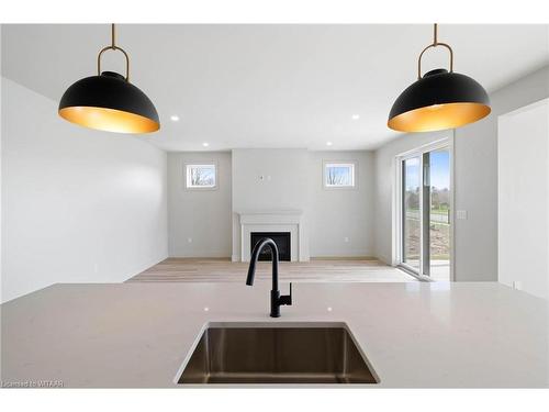 79 Trailview Drive, Tillsonburg, ON - Indoor Photo Showing Kitchen