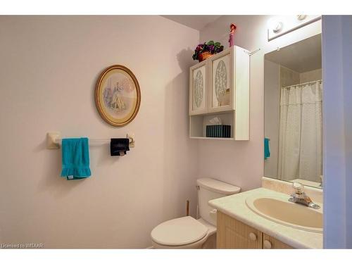 5 Armstrong Drive, Tillsonburg, ON - Indoor Photo Showing Bathroom