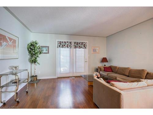 5 Armstrong Drive, Tillsonburg, ON - Indoor Photo Showing Living Room