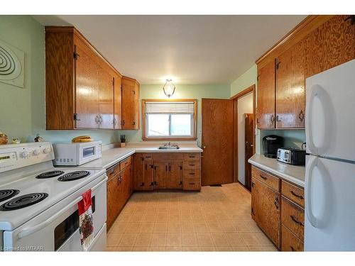 480 Wellington Street N, Woodstock, ON - Indoor Photo Showing Kitchen