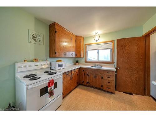 480 Wellington Street N, Woodstock, ON - Indoor Photo Showing Kitchen