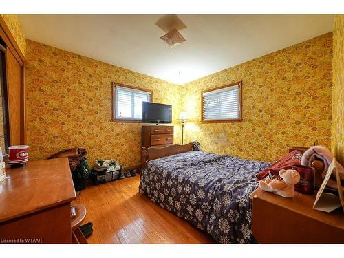 480 Wellington Street N, Woodstock, ON - Indoor Photo Showing Bedroom