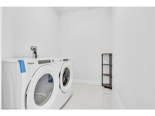 1000 Centennial Court, Woodstock, ON - Indoor Photo Showing Laundry Room