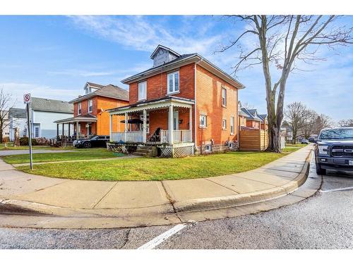 59 Brock Street W, Tillsonburg, ON - Outdoor With Deck Patio Veranda