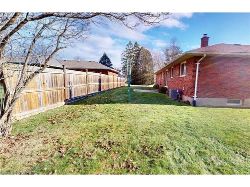 4 Segal Drive, Tillsonburg, ON - Outdoor