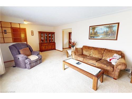 4 Segal Drive, Tillsonburg, ON - Indoor Photo Showing Living Room