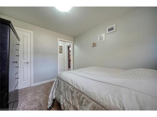 14 Marshall Drive, Norwich, ON - Indoor Photo Showing Bedroom