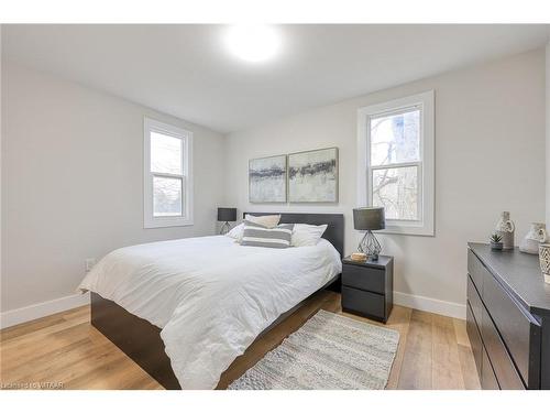 4537 Westchester Bourne, Belmont, ON - Indoor Photo Showing Bedroom