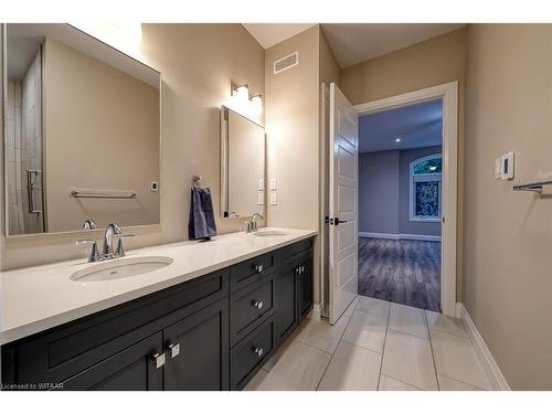 303-5 Wood Haven Dr Drive, Tillsonburg, ON - Indoor Photo Showing Bathroom