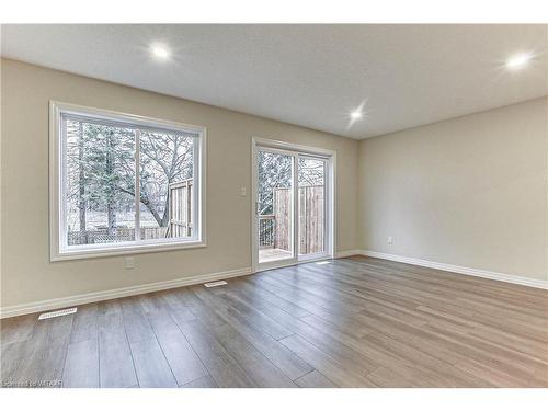 842 Water Street, Woodstock, ON - Indoor Photo Showing Other Room