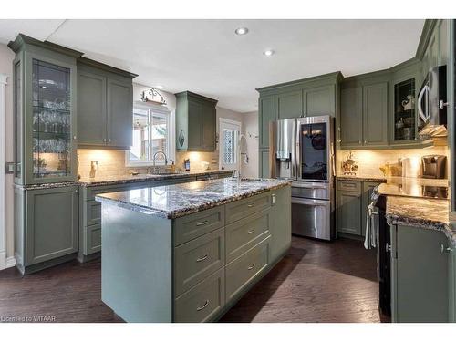 8 Woodcock Drive, Tillsonburg, ON - Indoor Photo Showing Kitchen With Upgraded Kitchen