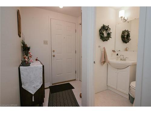 30-380 Quarter Town Line, Tillsonburg, ON - Indoor Photo Showing Bathroom