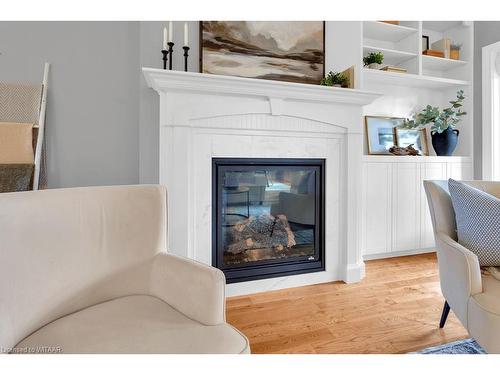 6 Wood Haven Drive, Tillsonburg, ON - Indoor Photo Showing Living Room With Fireplace