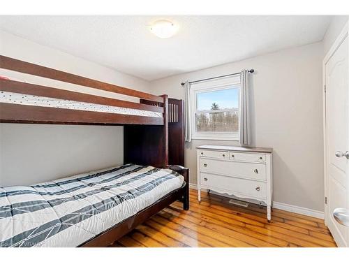 912 Mcdowell Road E, Simcoe, ON - Indoor Photo Showing Bedroom