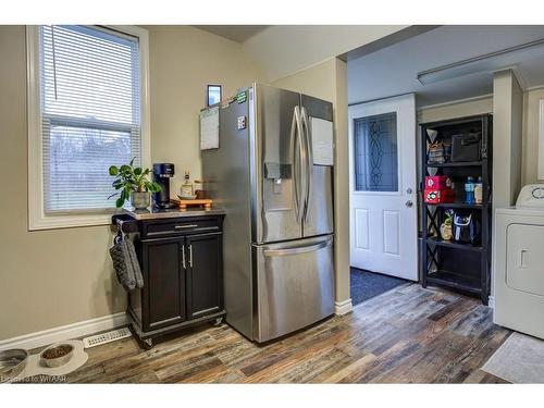 32 Pearl Street, Tillsonburg, ON - Indoor Photo Showing Laundry Room