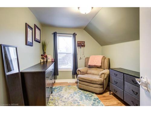 32 Pearl Street, Tillsonburg, ON - Indoor