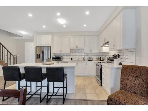 10 Beretta Street, Tillsonburg, ON - Indoor Photo Showing Kitchen With Upgraded Kitchen