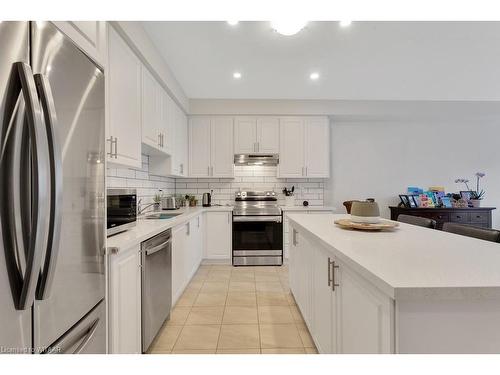 10 Beretta Street, Tillsonburg, ON - Indoor Photo Showing Kitchen With Upgraded Kitchen