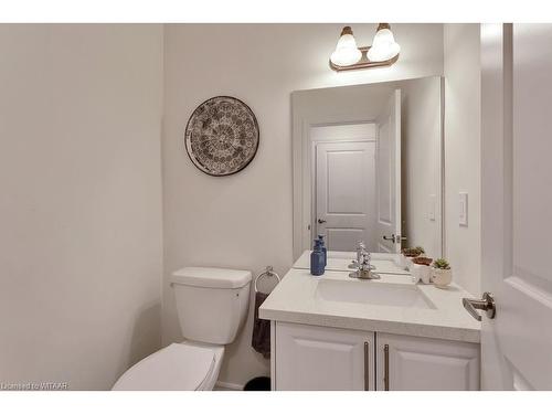 10 Beretta Street, Tillsonburg, ON - Indoor Photo Showing Bathroom