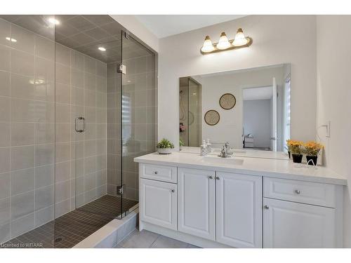 10 Beretta Street, Tillsonburg, ON - Indoor Photo Showing Bathroom