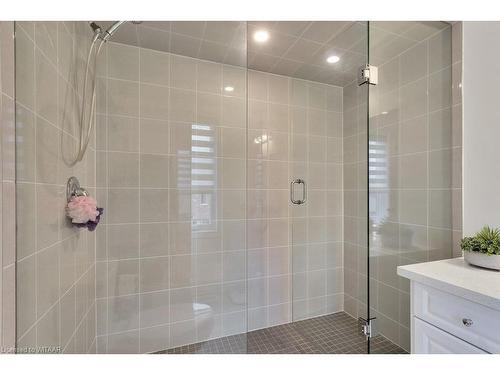 10 Beretta Street, Tillsonburg, ON - Indoor Photo Showing Bathroom