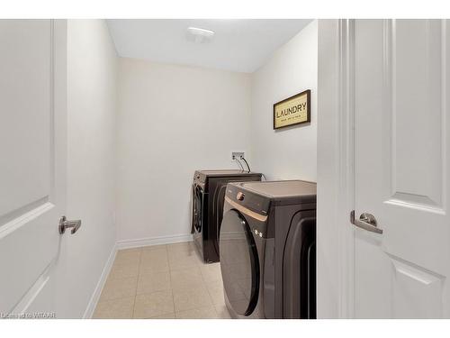 10 Beretta Street, Tillsonburg, ON - Indoor Photo Showing Laundry Room