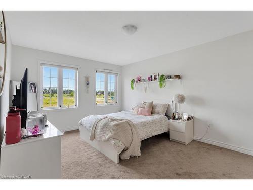 10 Beretta Street, Tillsonburg, ON - Indoor Photo Showing Bedroom