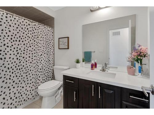 10 Beretta Street, Tillsonburg, ON - Indoor Photo Showing Bathroom