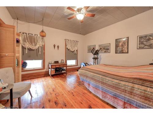 13 Oxford Street, Woodstock, ON - Indoor Photo Showing Bedroom