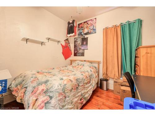 13 Oxford Street, Woodstock, ON - Indoor Photo Showing Bedroom