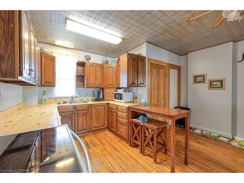 13 Oxford Street, Woodstock, ON - Indoor Photo Showing Kitchen With Double Sink