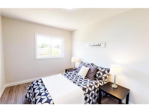 B-135 Wimpole Street, Mitchell, ON - Indoor Photo Showing Bedroom