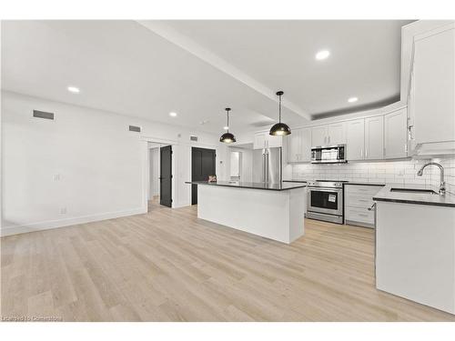 104-247 Brock Street, Amherstburg, ON - Indoor Photo Showing Kitchen With Upgraded Kitchen