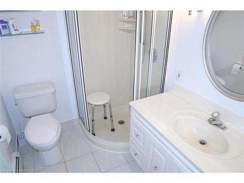 23 Riverside Drive, Kingston, ON - Indoor Photo Showing Bathroom
