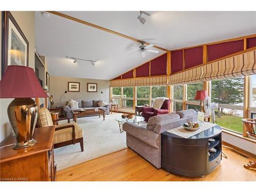 478 Sherman Point Road, Napanee, ON - Indoor Photo Showing Living Room