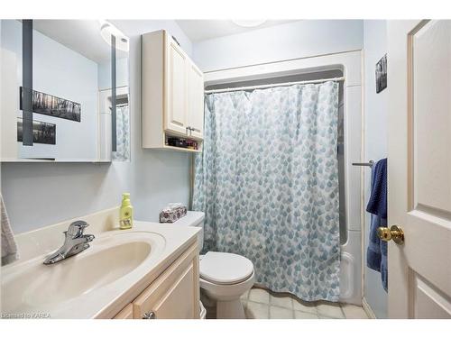 5303 Petworth Road, South Frontenac, ON - Indoor Photo Showing Bathroom