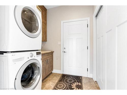 20 Blacks Road, Trenton, ON - Indoor Photo Showing Laundry Room