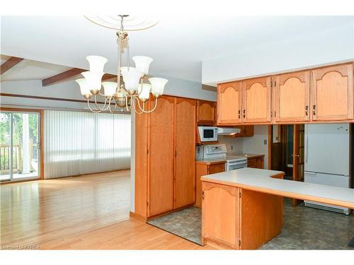652 Old Hillview Road, Kingston, ON - Indoor Photo Showing Kitchen