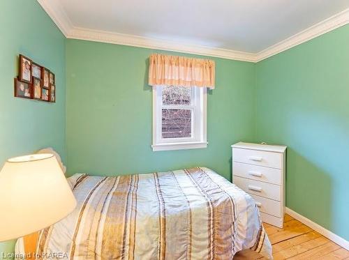 337 Howe Island Ferry Road, Gananoque, ON - Indoor Photo Showing Bedroom