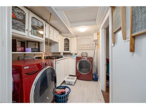 383 Main Street, Bath, ON - Indoor Photo Showing Laundry Room