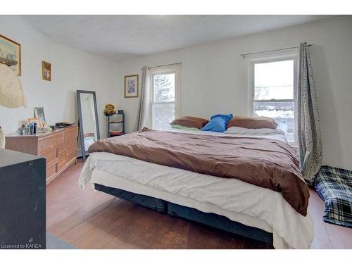 5995 County Road 41, Erinsville, ON - Indoor Photo Showing Bedroom