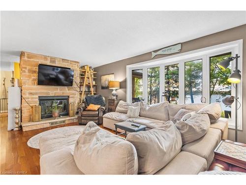 285 Howe Island Ferry Road, Gananoque, ON - Indoor Photo Showing Living Room With Fireplace