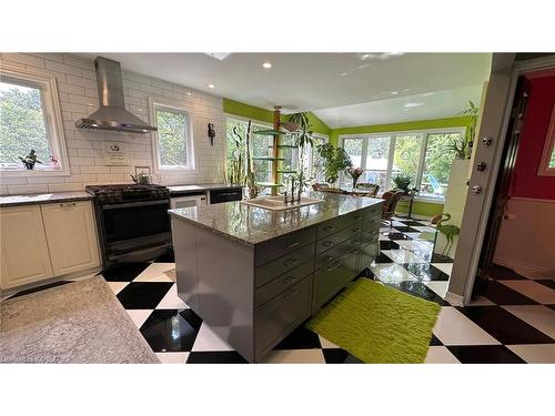 1957 Rosedale Drive, Kingston, ON - Indoor Photo Showing Kitchen