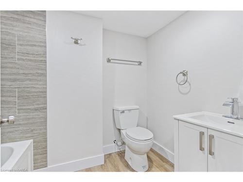 25 Glen Lawrence Crescent, Kingston, ON - Indoor Photo Showing Bathroom