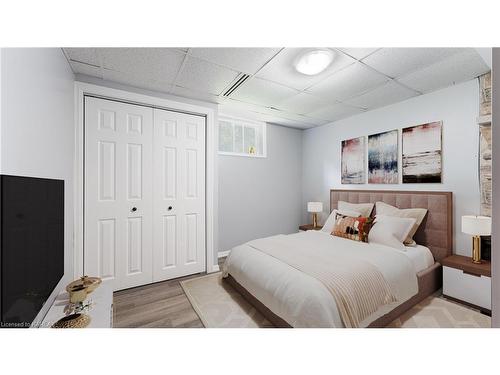 8 Wagner Street, Kingston, ON - Indoor Photo Showing Bedroom