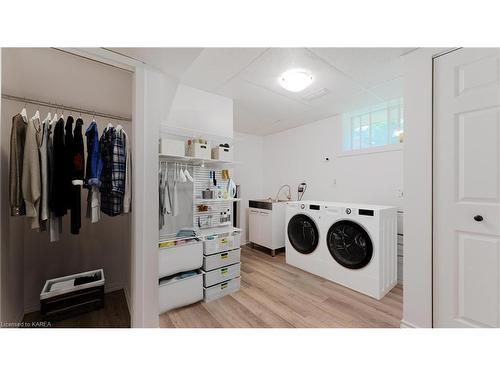 8 Wagner Street, Kingston, ON - Indoor Photo Showing Laundry Room