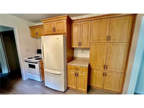 760 Thousand Islands Parkway Parkway, Rockport, ON - Indoor Photo Showing Kitchen